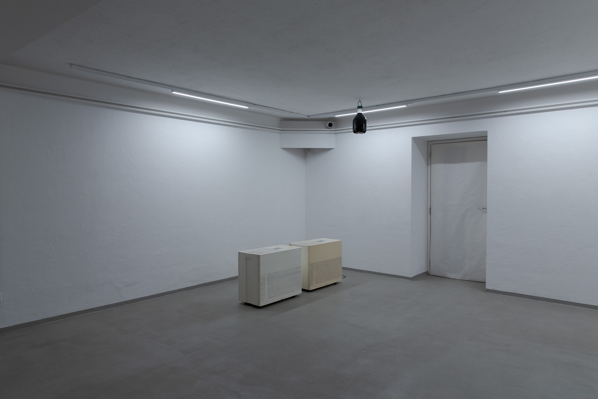 installation “ pools on the veranda” by Raphael Pohl, shown at ECK-Museum of Art