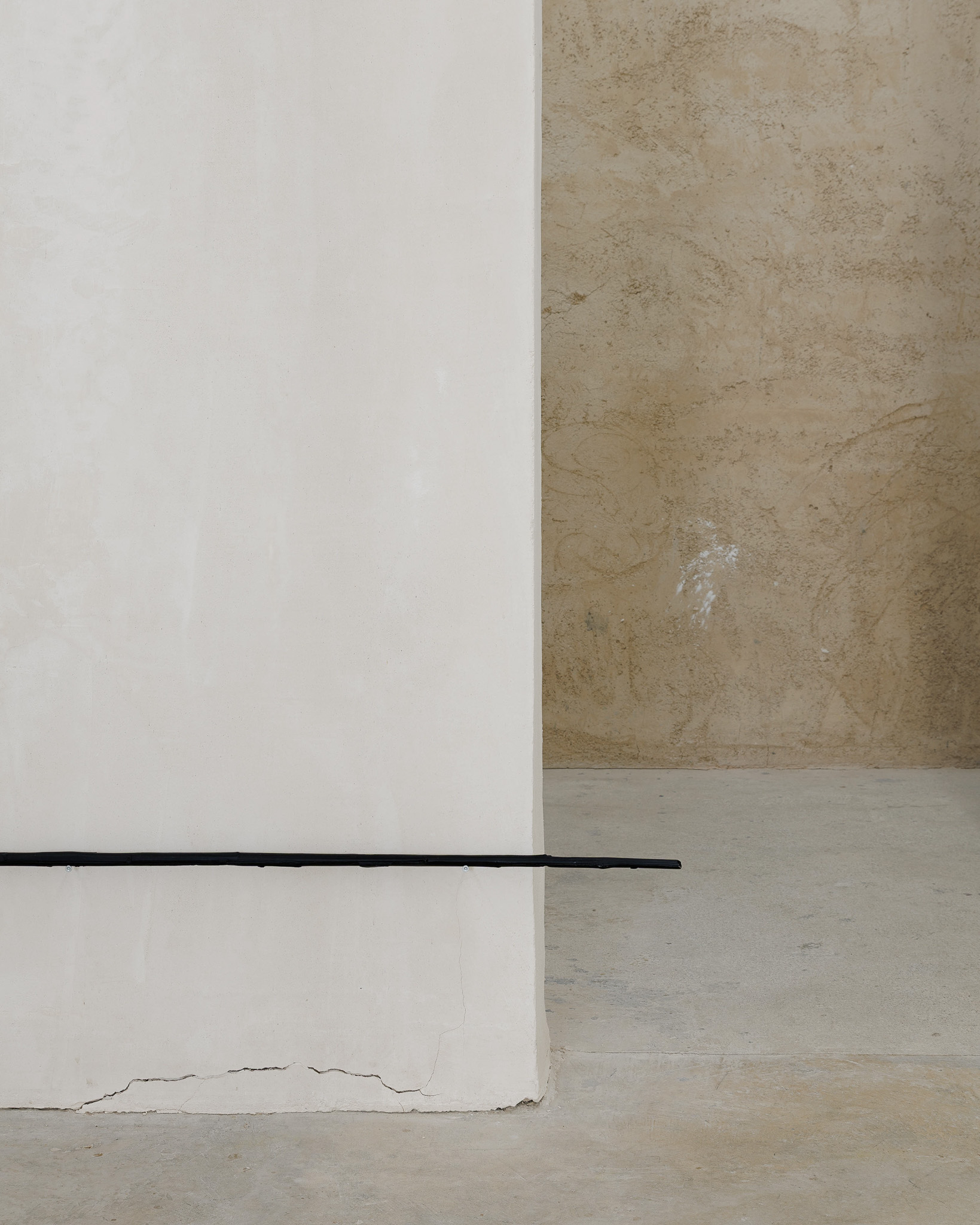 installation “the weight of daylight inside a glove” by Raphael Pohl, shown at Proyecto Reme